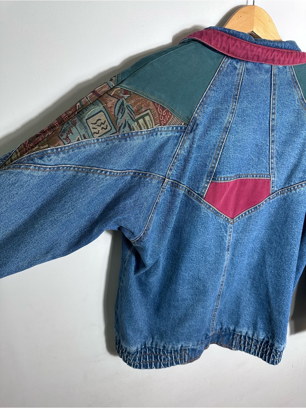 Vintage 90s Denim Jacket with Multicolor Accents - Picture 9 of 10